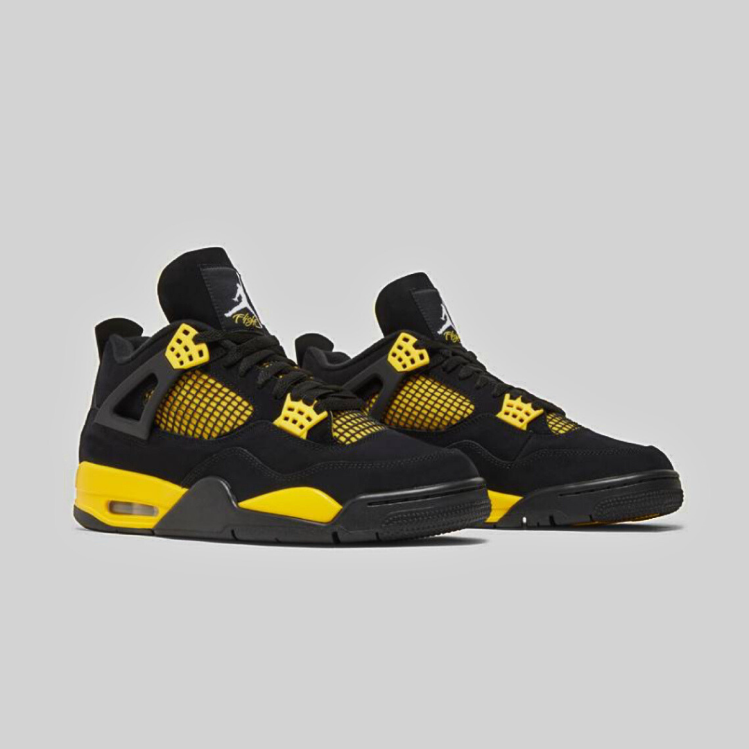 Air Jordan 4 Retro ‘ Thunder’