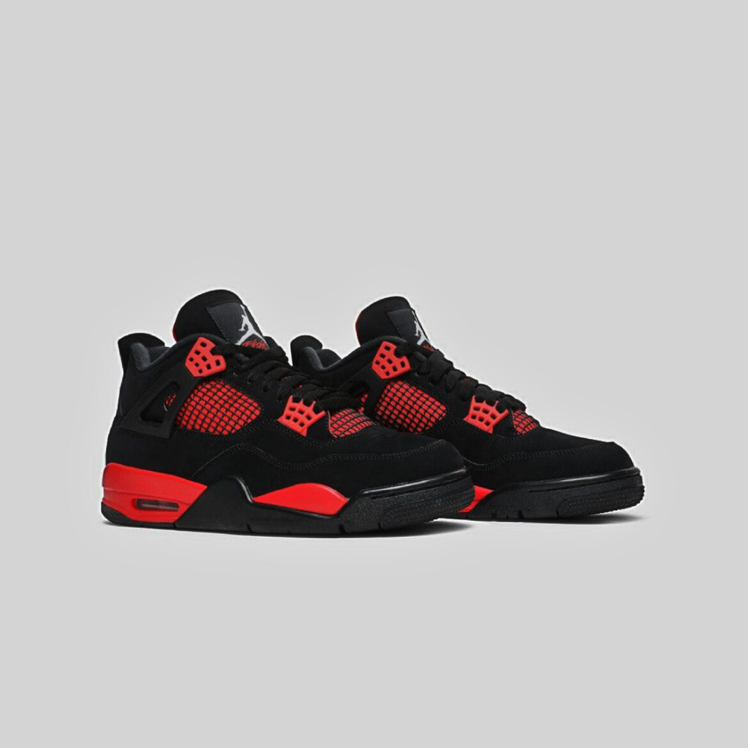 Air Jordan 4 Retro ‘ Thunder’